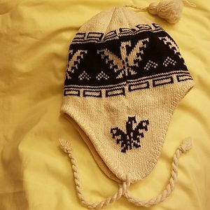 Winter pom hat